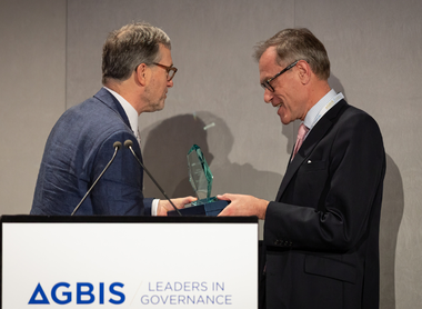 award2.png